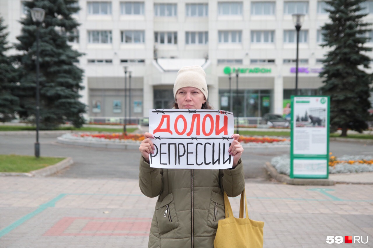 Везде идет. Одиночный пикет Магнитогорск. Простые граждане. Мелеуз одиночный пикет.