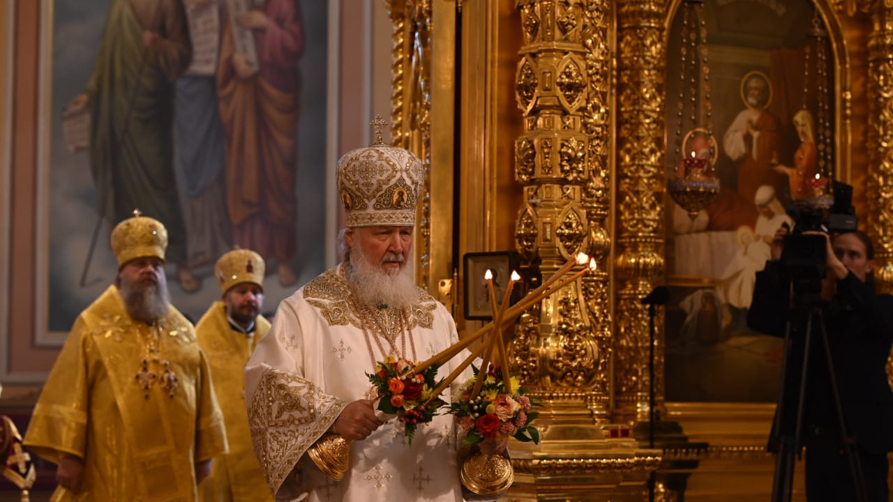 Патриарх Кирилл раздал ростовским чиновникам и бизнесменам патриаршие знаки: онлайн-трансляция