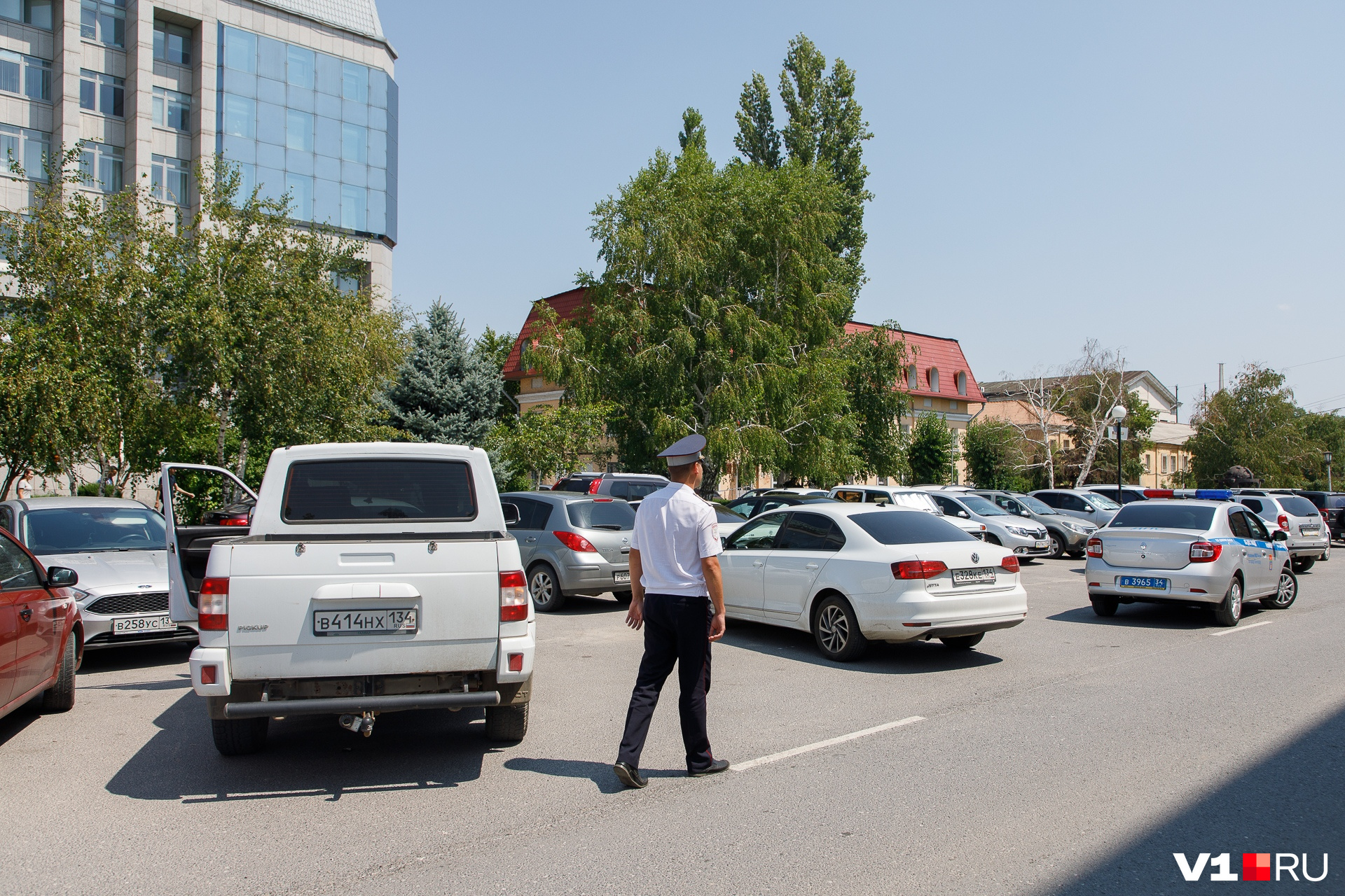 Водители оправдывают свою парковку коллапсом в центре города Водители оправдывают свою парковку коллапсом в центре города