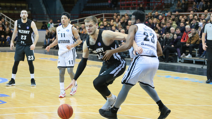Баскетболисты «Нижнего Новгорода» уступили в «волжском дерби»