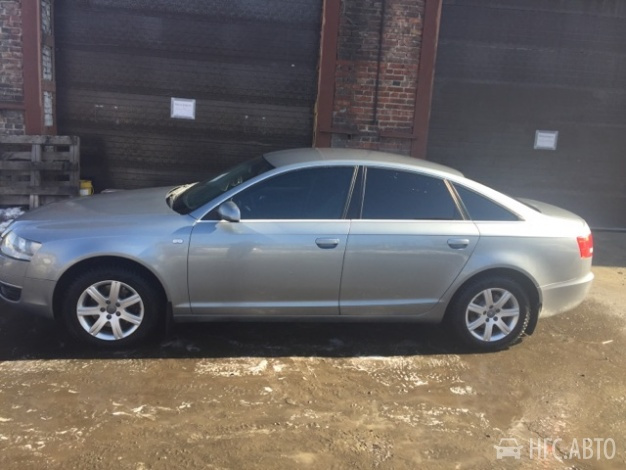 Ранее в мэрии подтверждали, что мэр передвигается на Audi 2006 года