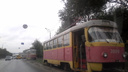 На юге Волгограда во время дождя остановились трамваи