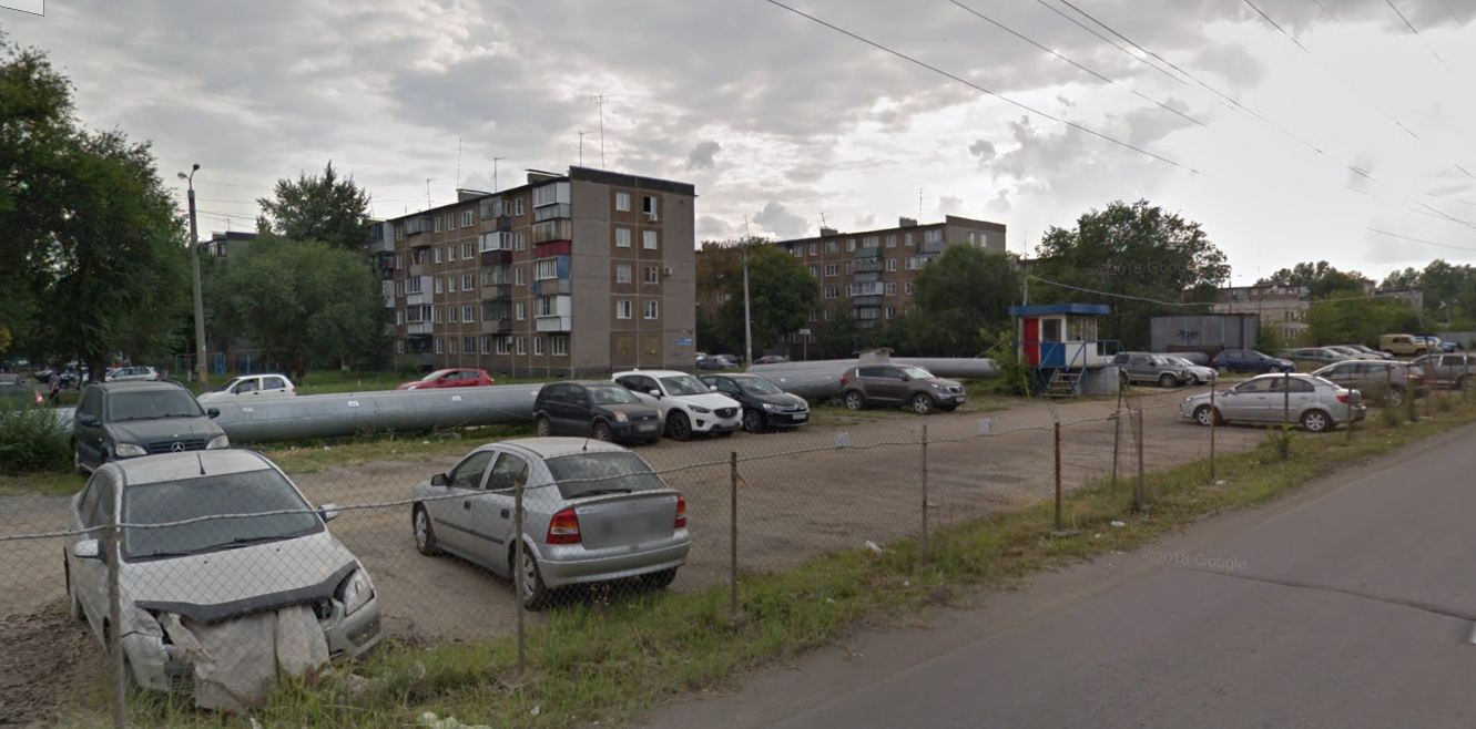 Парковка на улице Гончаренко рядом с домом на Барбюса, 79