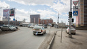 Сыпали-сыпали, а теперь убирают: с новосибирских дорог вывезли сотни тонн песка