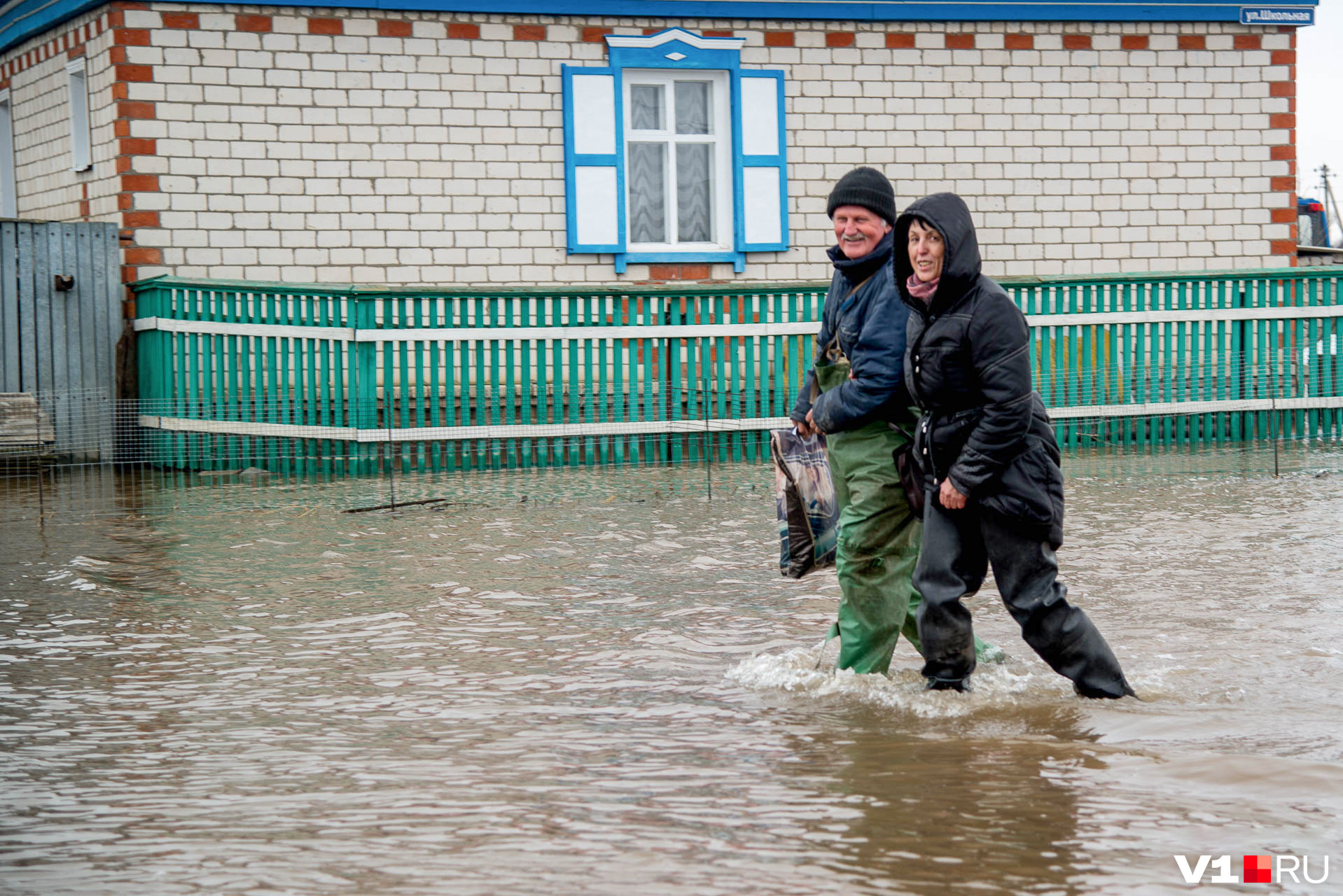 Одного только факта наводнения или землетрясения недостаточно для получения компенсации: нужно, чтобы в регионе ввели особый режим ЧС Одного только факта наводнения или землетрясения недостаточно для получения компенсации: нужно, чтобы в регионе ввели особый режим ЧС
