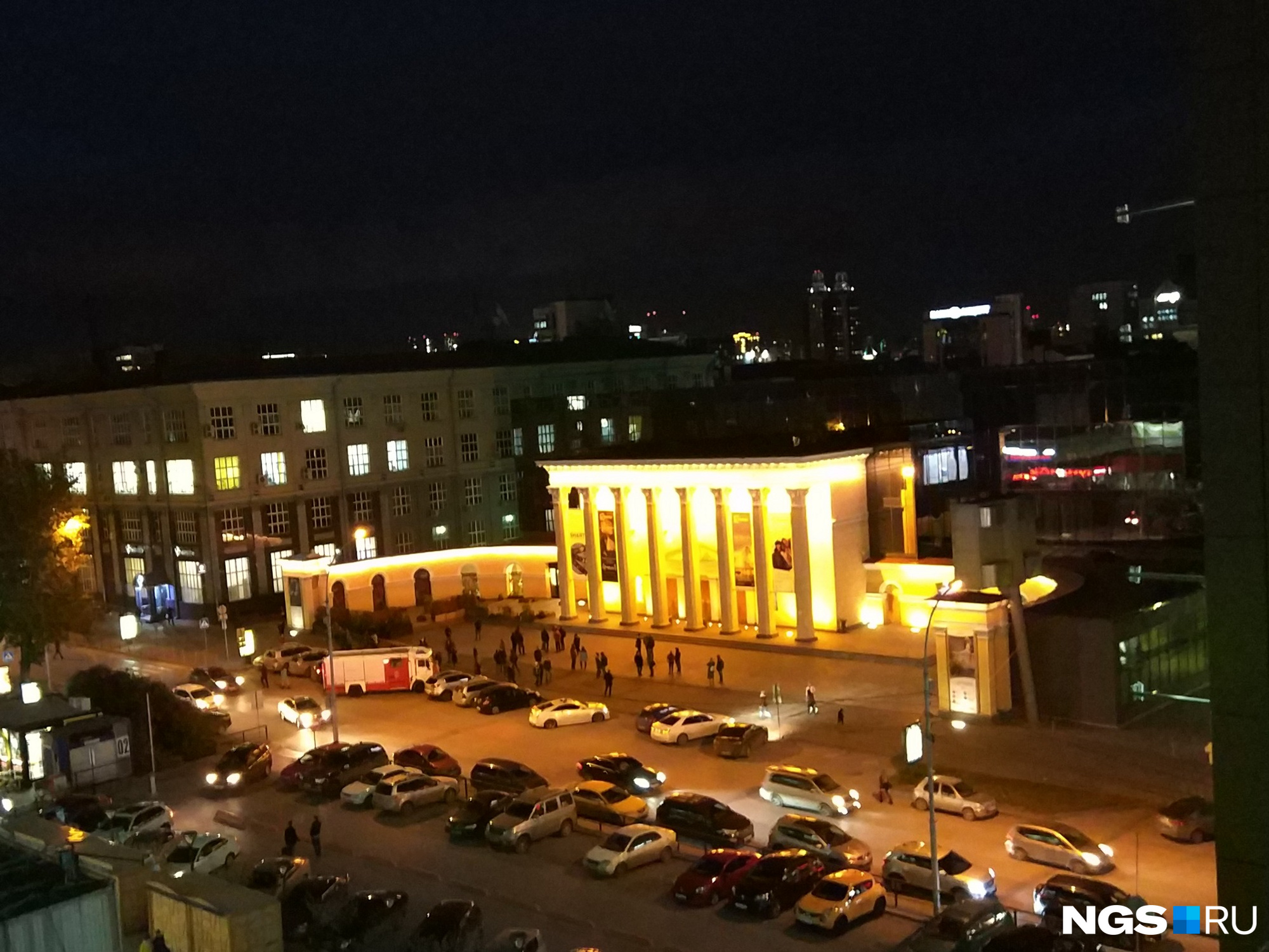 Эвакуация в кинотеатре «Победа» вечером 28 сентября Эвакуация в кинотеатре «Победа» вечером 28 сентября