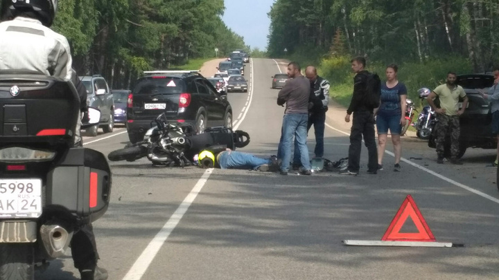 Мотоциклиста сбили на Свердловской во время обгона