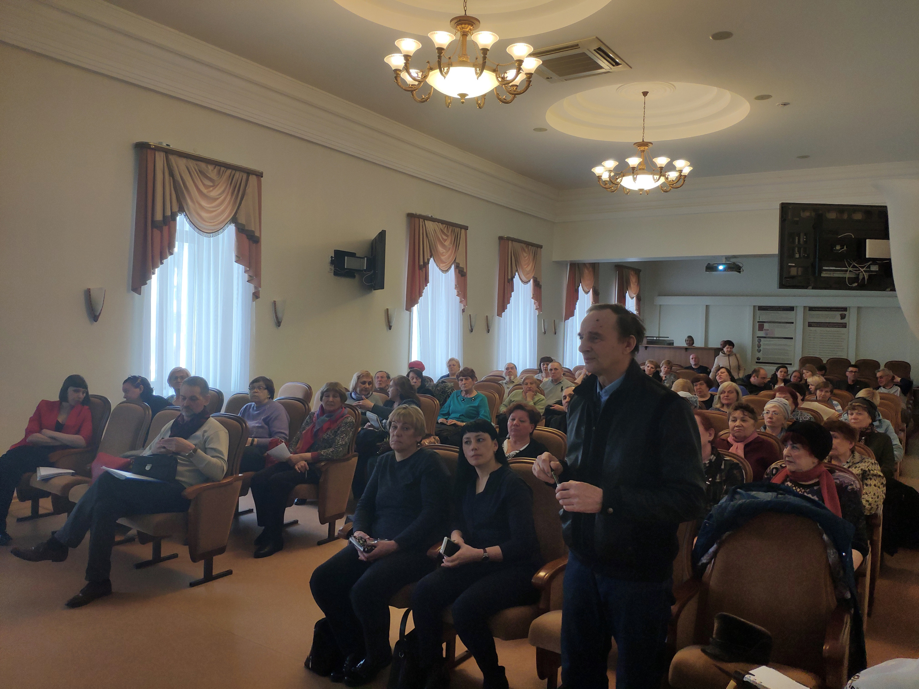 Первая встреча с управдомами прошла 14 мая в Кировском районе