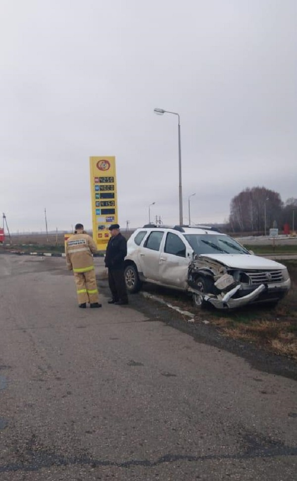 Водитель «Рено» не пострадал Водитель «Рено» не пострадал