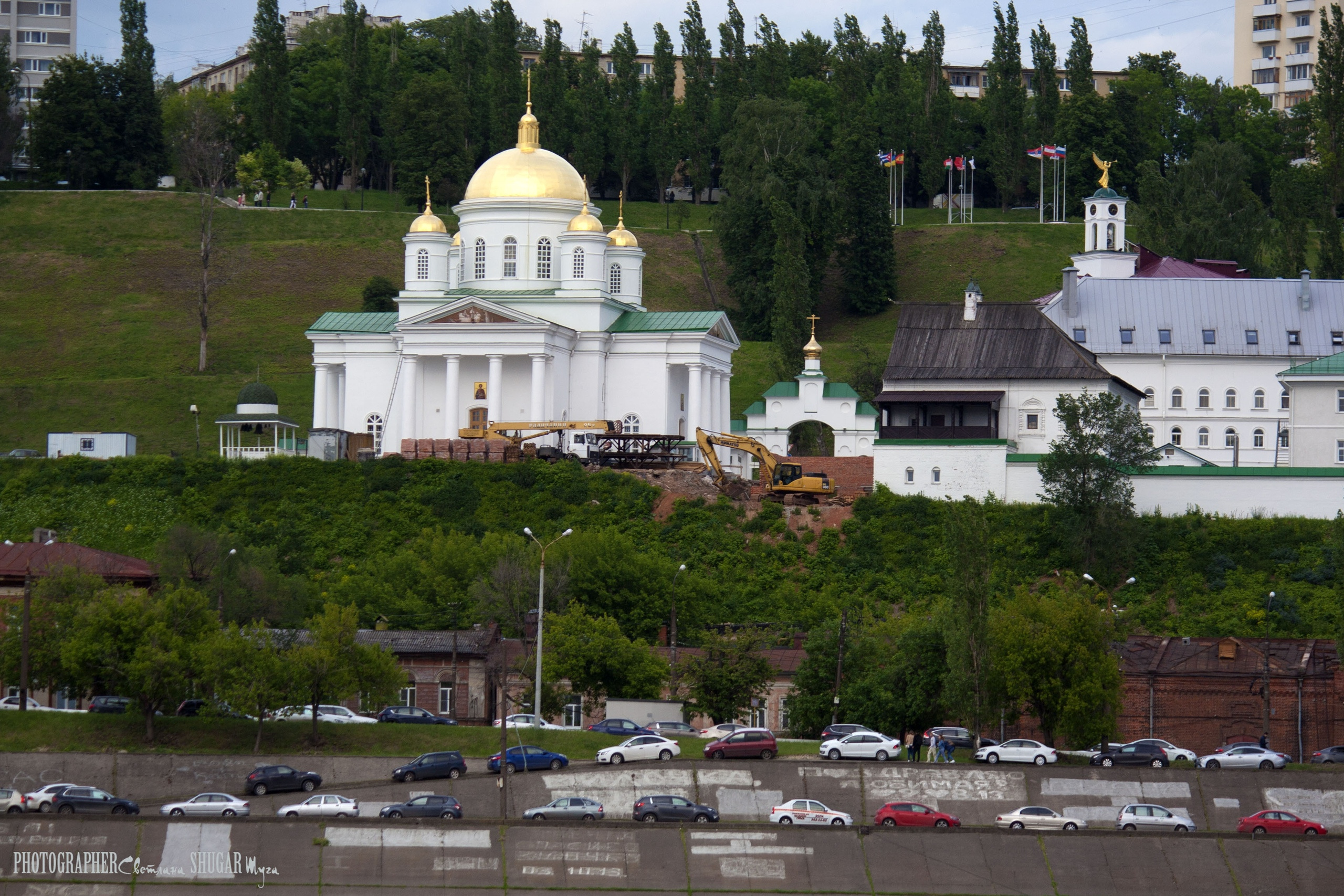 Фото без нижнего. Фото от Нижнего плана.