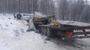 Отказали тормоза: фура из Челябинска снесла с трассы микроавтобус в Иркутской области