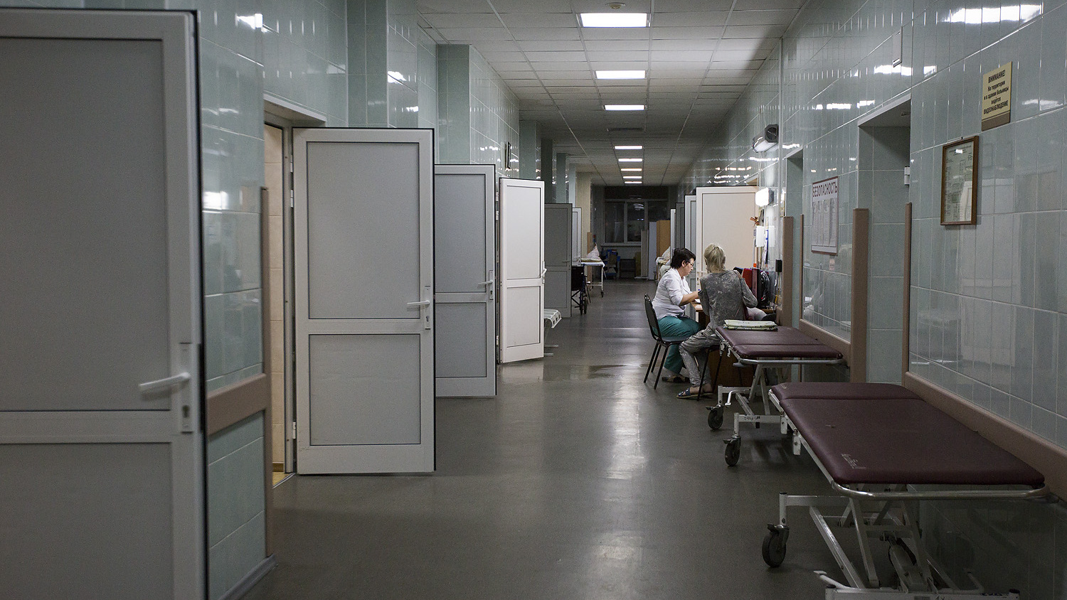 34 больница врачи. Новосибирская областная больница внутри. Больница Новосибирск внутри. 34 Больница. 34 Больница в Новосибирске внутри.