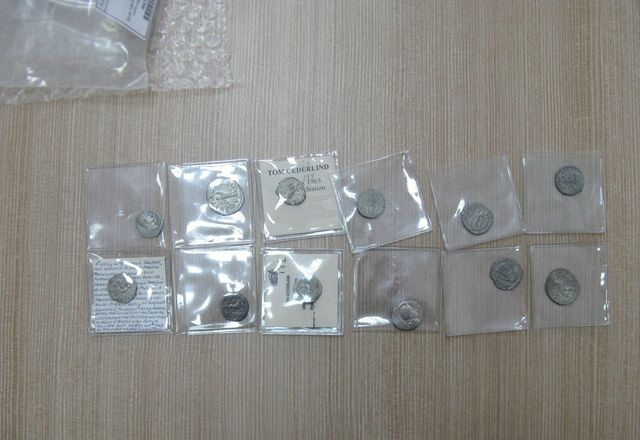 За 12 монет подозреваемый заплатил 24 тысячи рублей