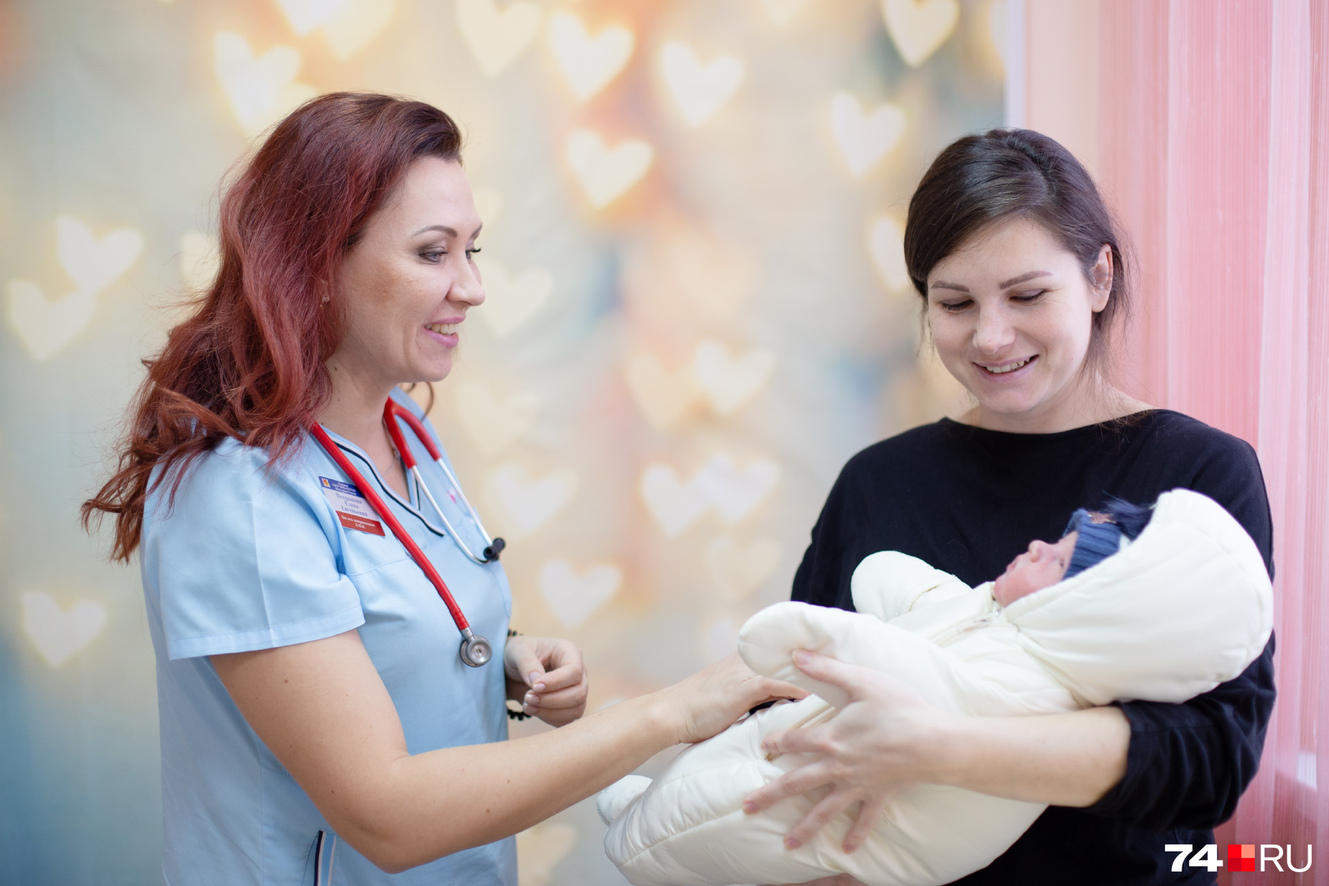 Завотделением новорожденных Елена Петрашева обычно желает молодым мамам побольше молока и спокойных ночей