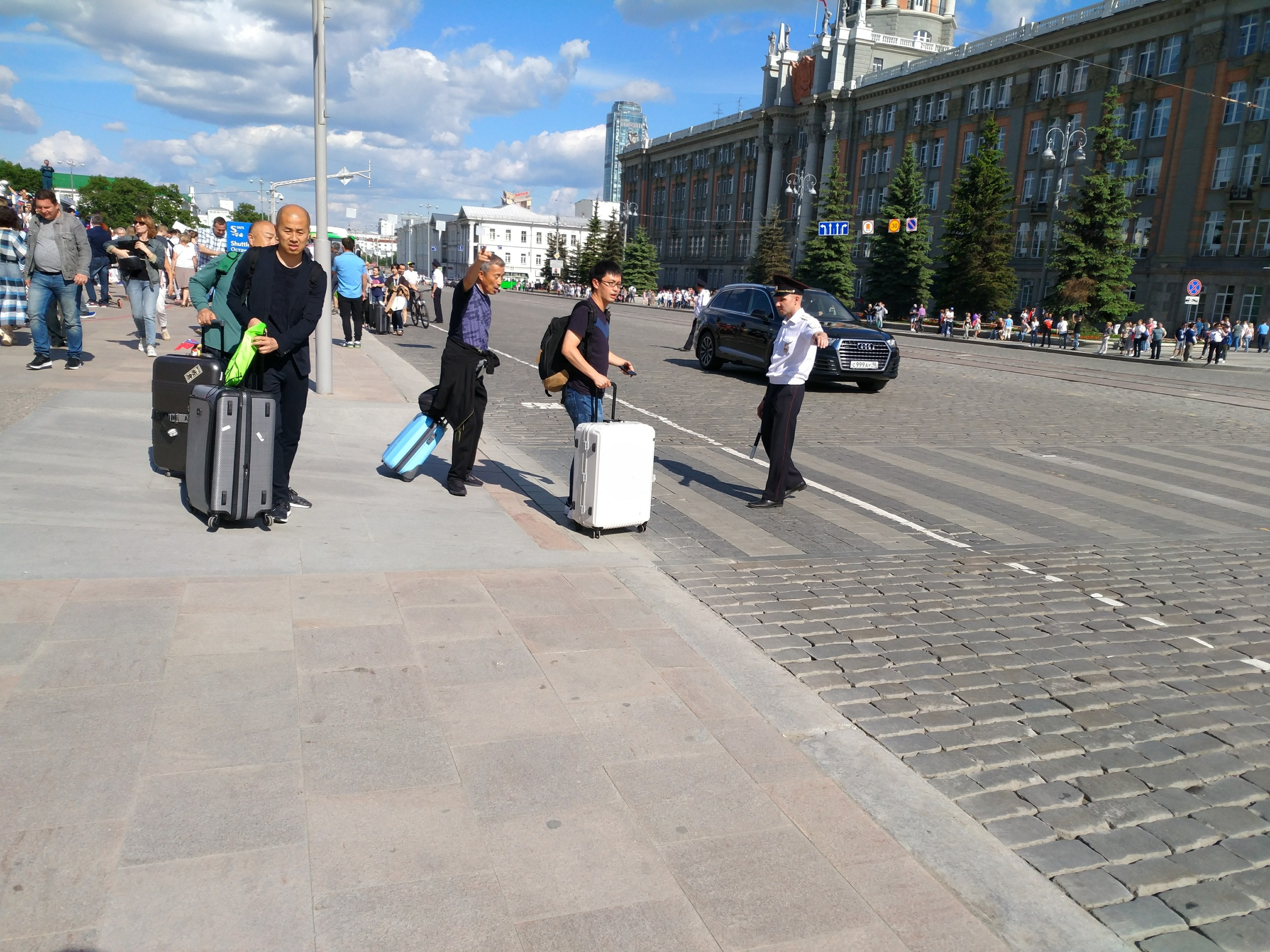 Переходы екатеринбург. Вечный пешеход.