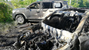 Элитный пожар: в Самаре на улице Финской сгорели Toyota Land Cruiser и Mercedes GLC