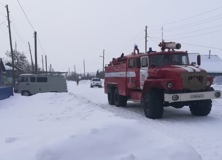 Огонь потушили за четыре минуты, но спасти малышей не удалось Огонь потушили за четыре минуты, но спасти малышей не удалось