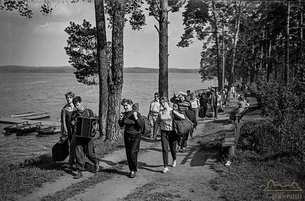 Озеро Ильменское, турбаза. Дорога на Ильменскую турбазу. 1960 год Озеро Ильменское, турбаза. Дорога на Ильменскую турбазу. 1960 год