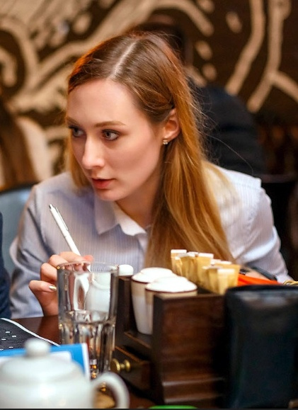 По словам Ирины, она не хочет знакомиться с родным папой По словам Ирины, она не хочет знакомиться с родным папой