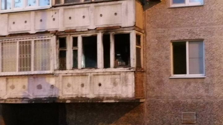Во время пожара в девятиэтажке на Орджоникидзе мужчина отравился угарным газом