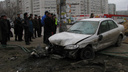 «Постоянно идут на таран»: вспоминаем, как машины врезались в остановки Волгограда