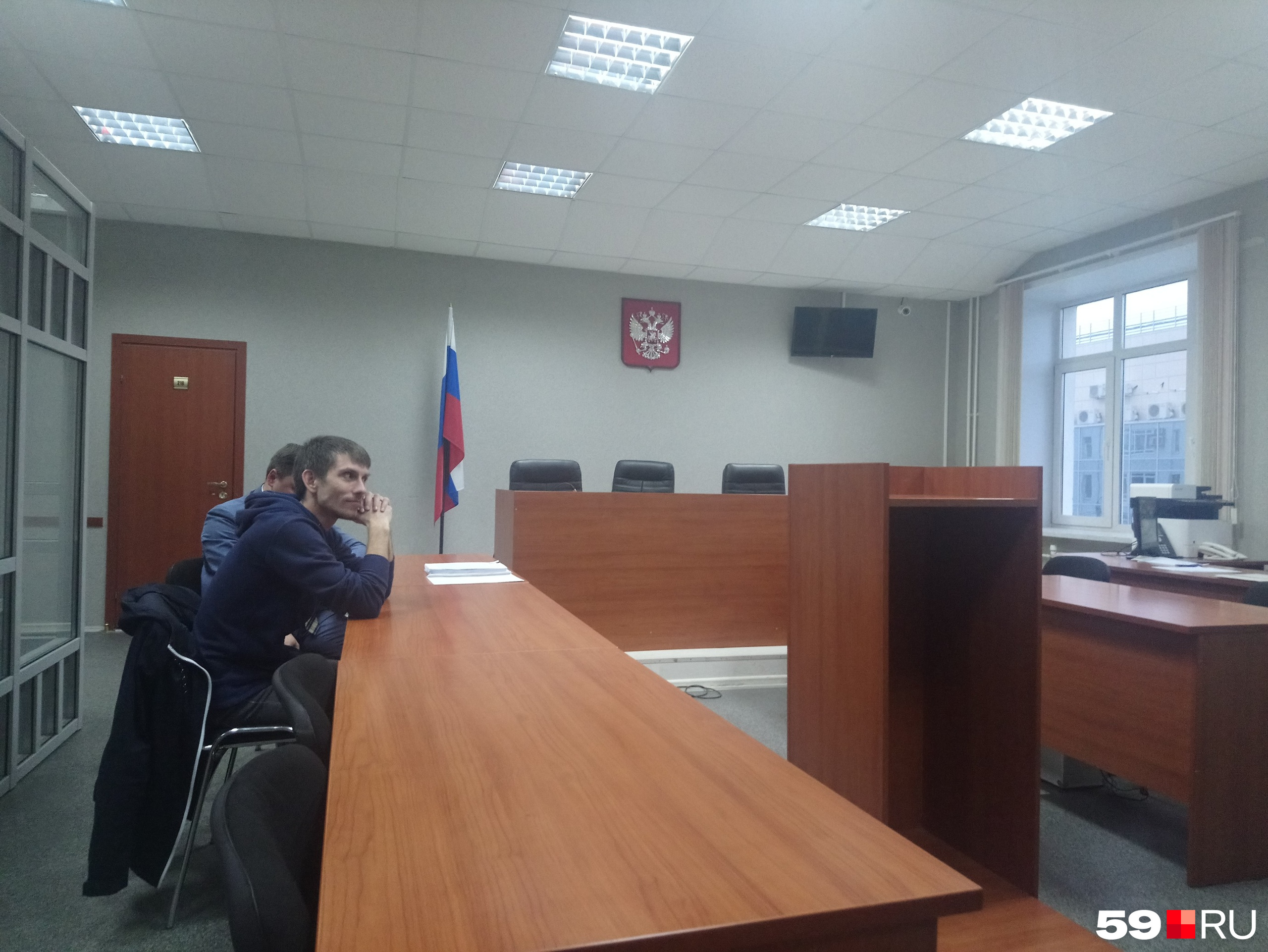 В перерыв в суде можно фотографировать. Мы надеемся В перерыв в суде можно фотографировать. Мы надеемся
