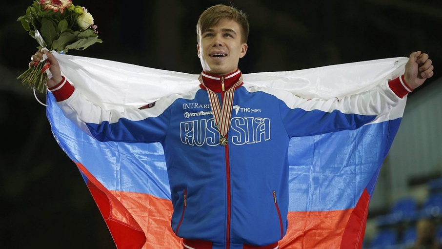 Кто из российских спортсменов едет на олимпиаду. Спортсмен с флагом.