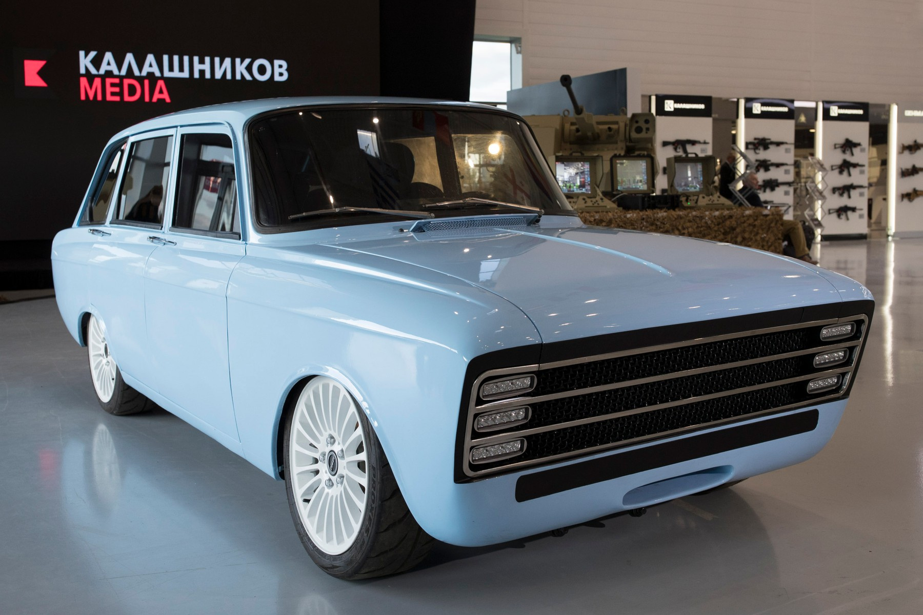 Электромобиль CV-1 от концерна «Калашников» имеет мощность 300 л. с. и запас хода до 350 км, но лишь в теории Электромобиль CV-1 от концерна «Калашников» имеет мощность 300 л. с. и запас хода до 350 км, но лишь в теории