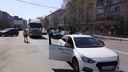 Мочищенское встало: на выезде из Новосибирска столкнулись такси и грузовик