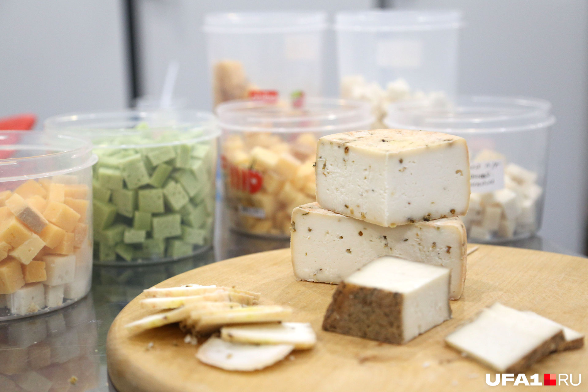 Секрет необыкновенного вкуса сыра уфимских сыроваров — проверенные технологии и немного импровизации
