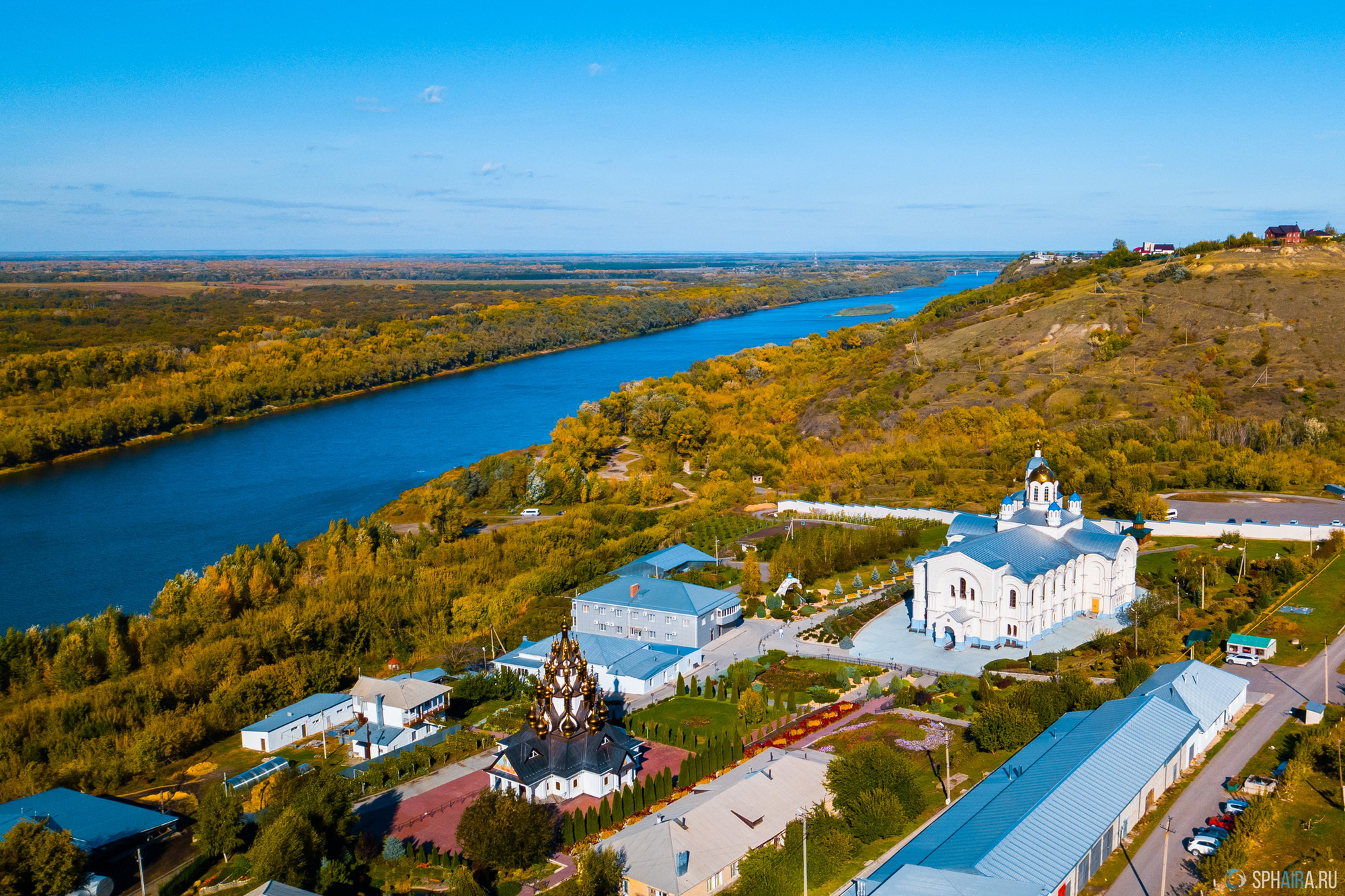 храм с 33 куполами в серафимовиче