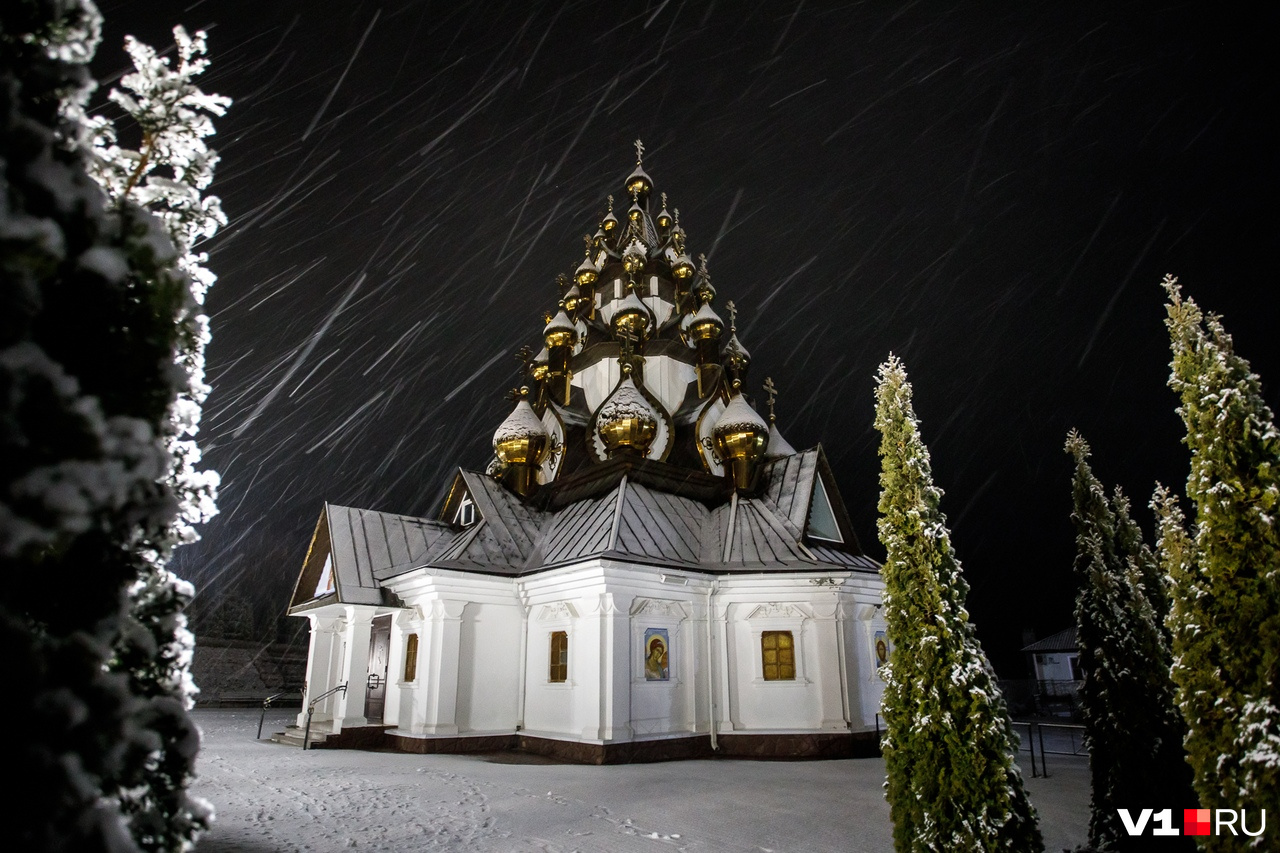 храм с 33 куполами в серафимовиче