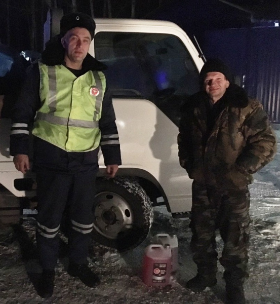 После того, как машина завелась, водитель поехал по своим делам. После того, как машина завелась, водитель поехал по своим делам.