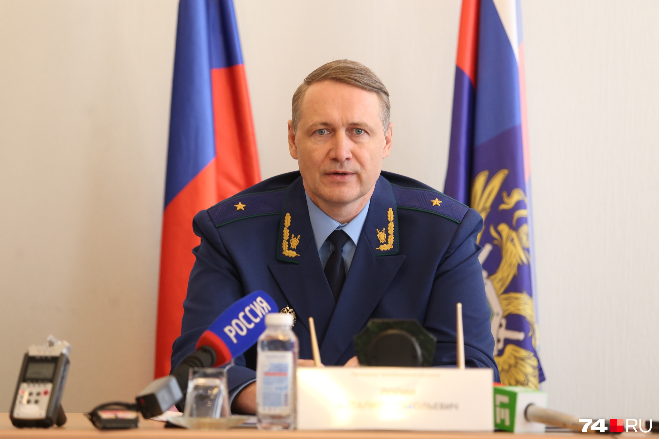 Областной прокурор Виталий Лопин пообещал озвучить результаты проверки к концу следующего месяца