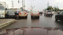 Два автомобиля Chevrolet перекрыли трамвайные пути на Московском шоссе