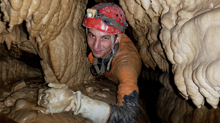 Екатеринбургские «охотники за подземельями» прошли одну из самых глубоких пещер Средней Азии