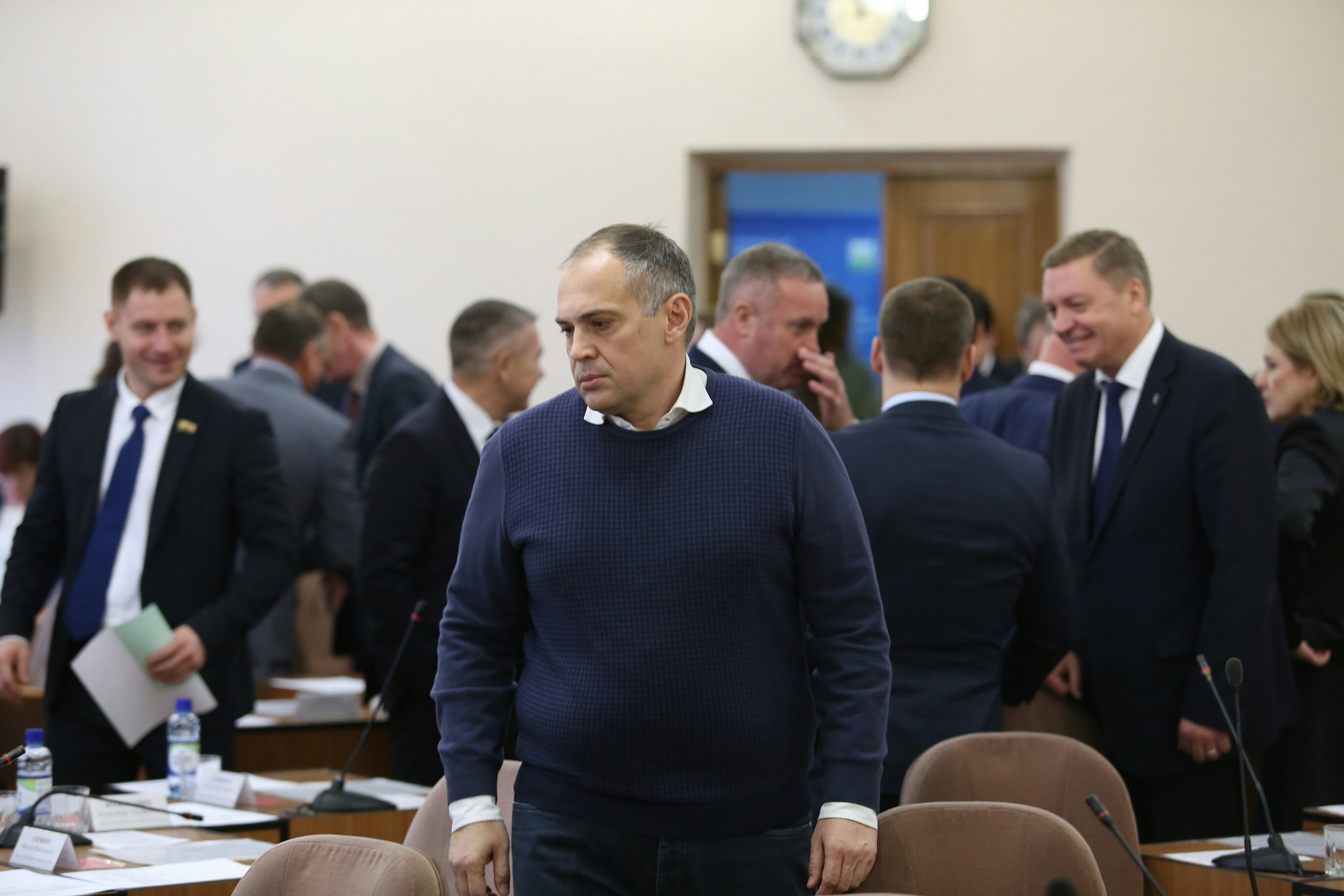 ...а Дмитрий Довженко не находит себе места ...а Дмитрий Довженко не находит себе места