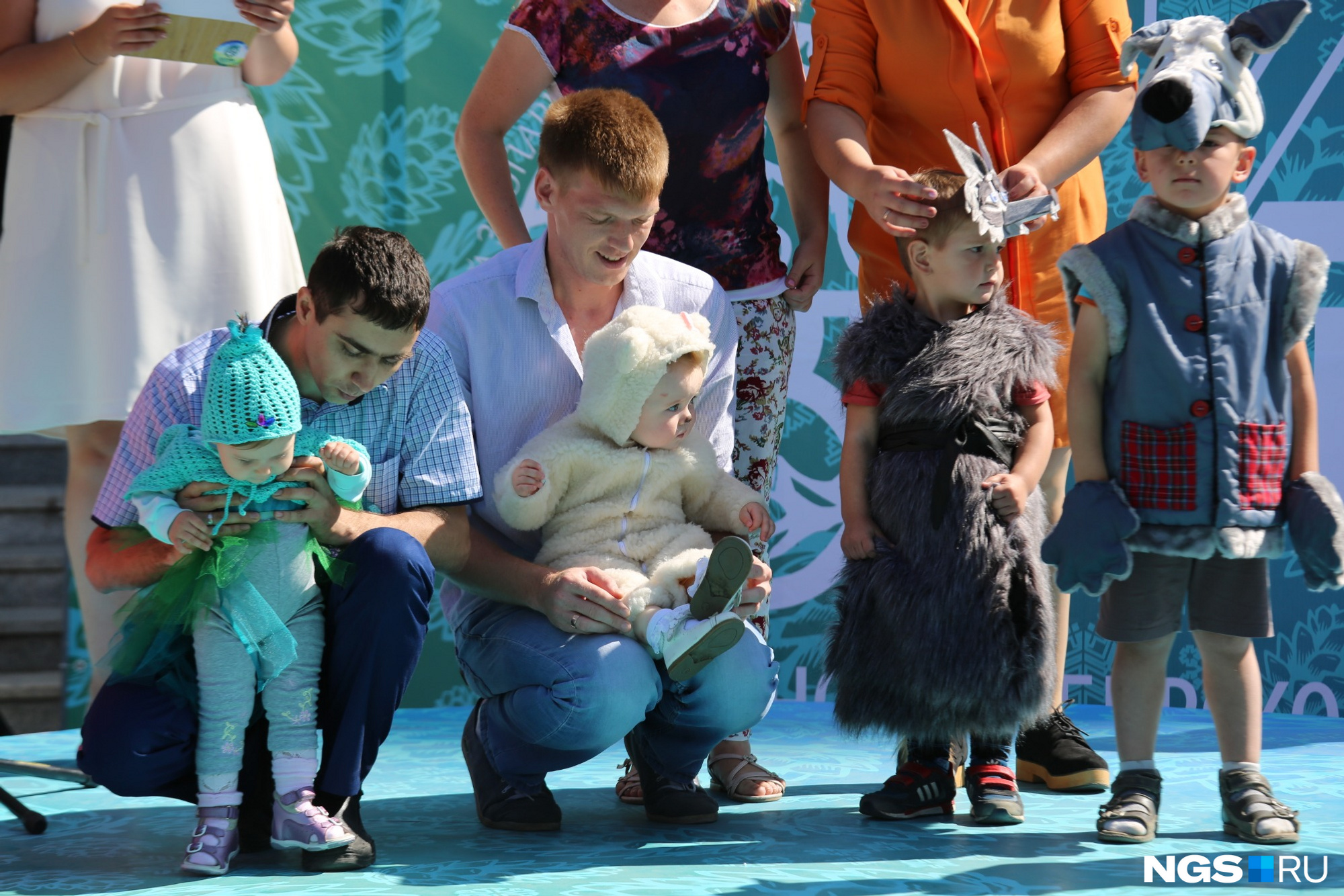 Юные участники конкурса костюмов «Моё любимое животное Новосибирского зоопарка»