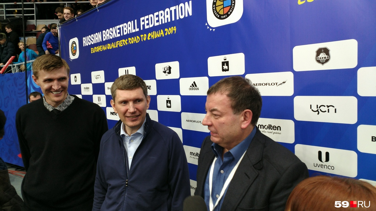 Слева направо: Кириленко, Решетников, Кущенко