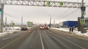 Перебегала дорогу на красный: на Южном шоссе водитель Volvo сбил девушку на пешеходном переходе