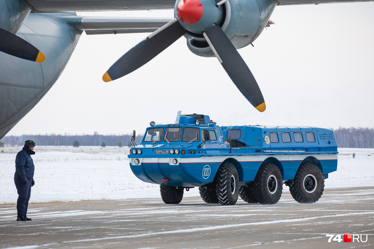 ПЭМ-1 отличает пассажирский салон, а ПЭМ-2 — платформа для перевозки грузов ПЭМ-1 отличает пассажирский салон, а ПЭМ-2 — платформа для перевозки грузов