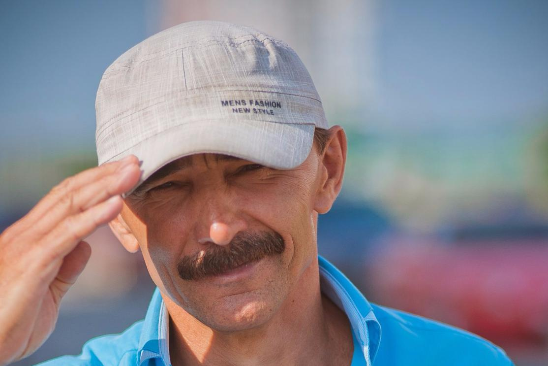 Внуки сказали «надо», дедушка ответил «есть» Внуки сказали «надо», дедушка ответил «есть»