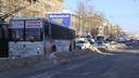 Площадь Маркса встала в ужасную пробку из-за сломавшегося троллейбуса