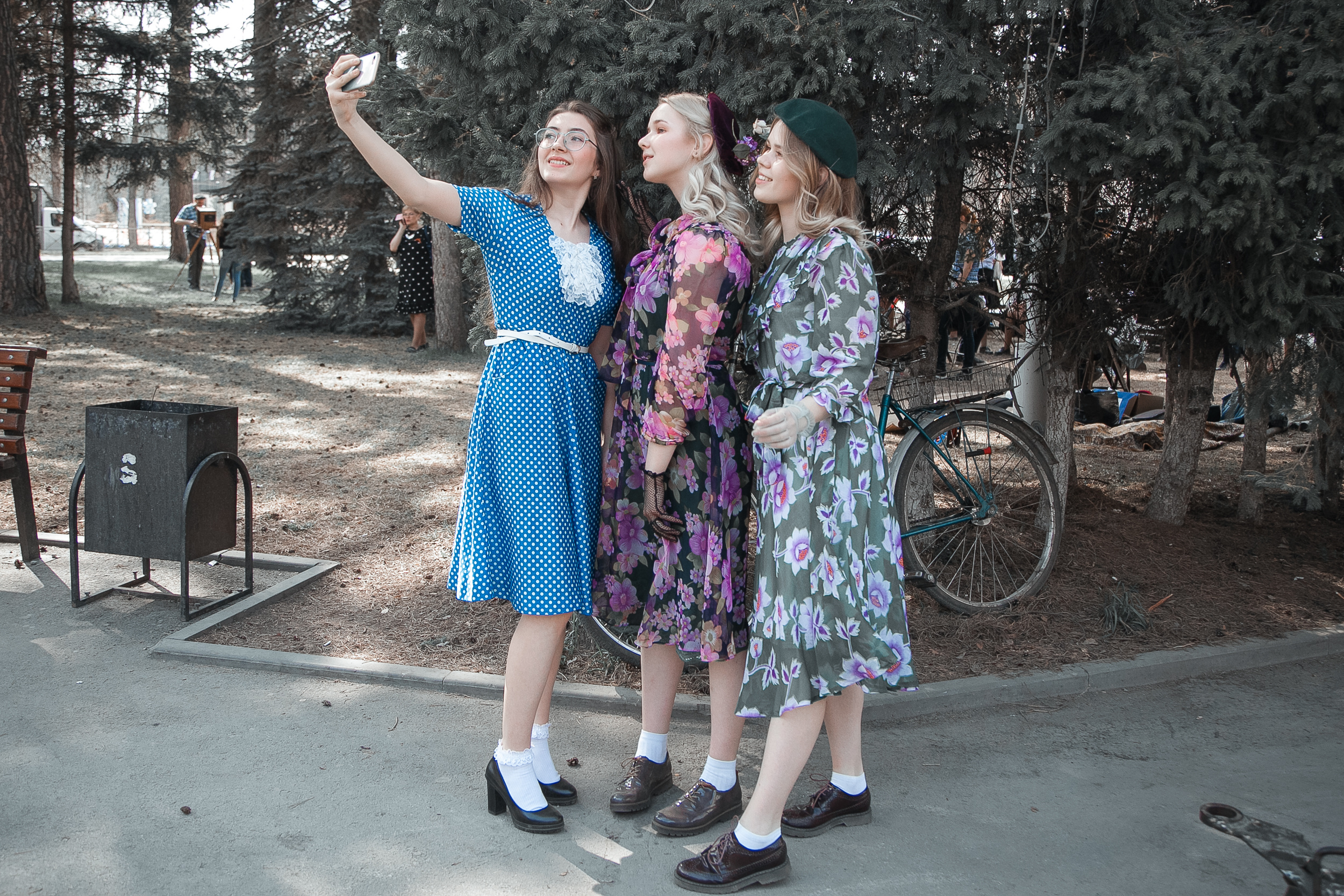 Костюмы 1940-х годов полностью помогли погрузиться в эпоху Костюмы 1940-х годов полностью помогли погрузиться в эпоху