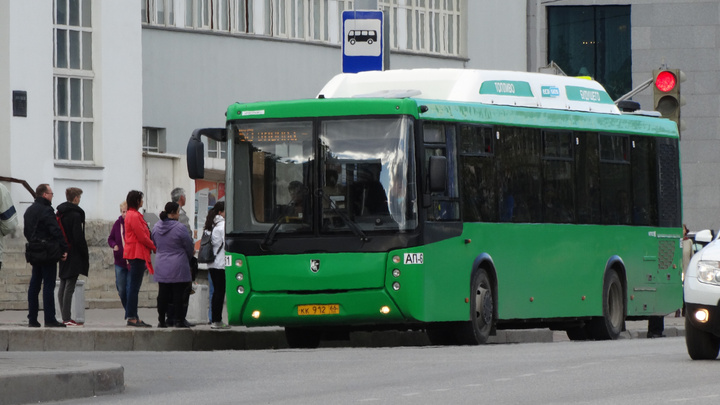 Ждите их на остановках: Академический начнут обслуживать автобусы популярного маршрута