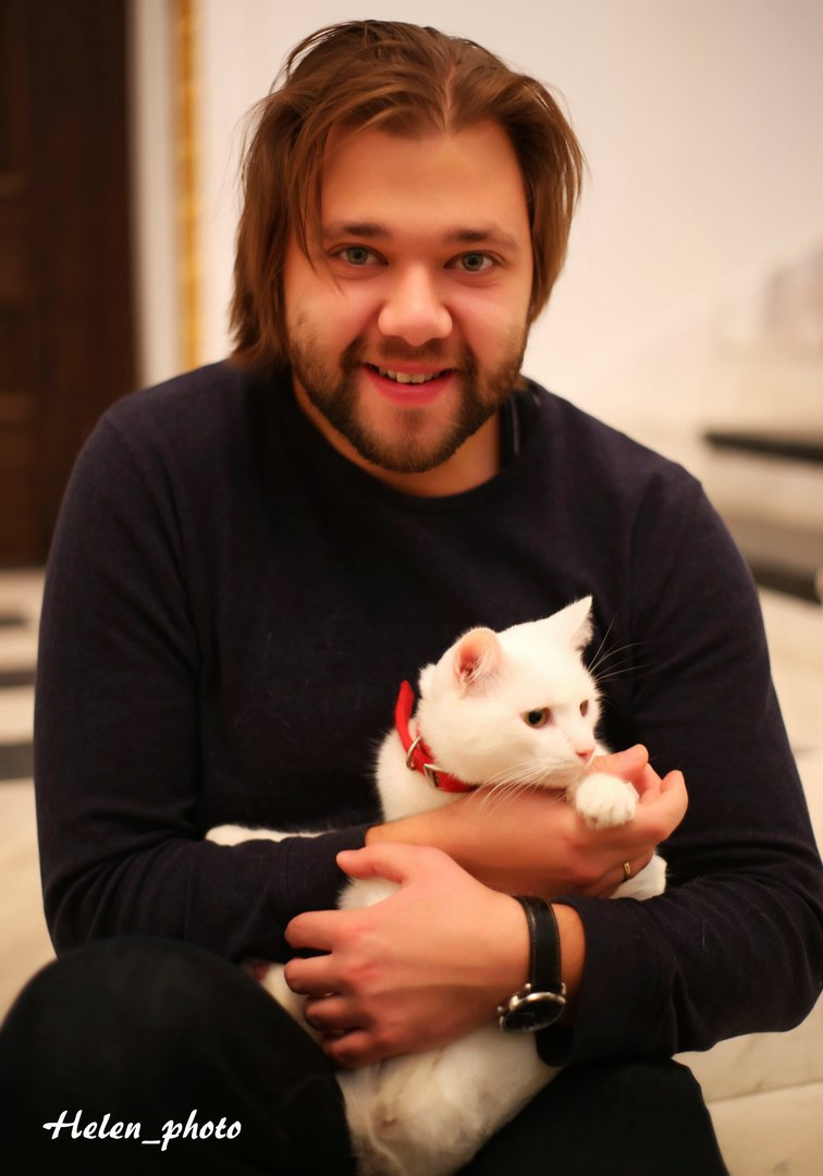 Виталий Козырев и нежный котик из "Хатико"