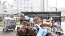 «Люди не поймут»: депутаты отказали мэрии в желании передвинуть мусорные баки поближе к домам