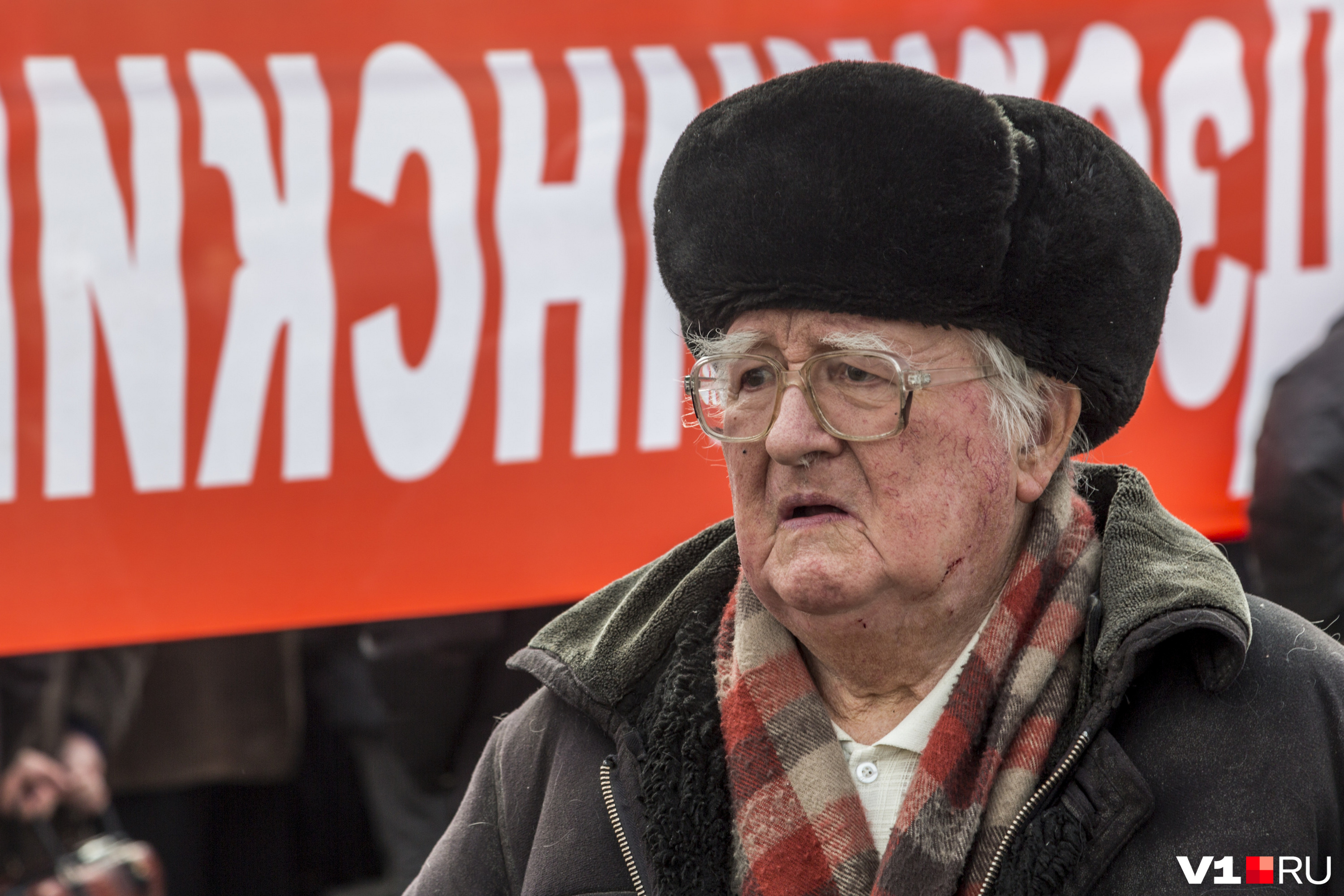 Волгоградцы возмущены "коллегам" по заявлениям депутата волгоградской облдумы Набиева. Волгоградцы возмущены "коллегам" по заявлениям депутата волгоградской облдумы Набиева.