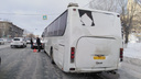 Рейсовый автобус попал в ДТП на Большевистской: собирается пробка