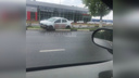 У машины всем известного такси в Ярославле оторвало колесо